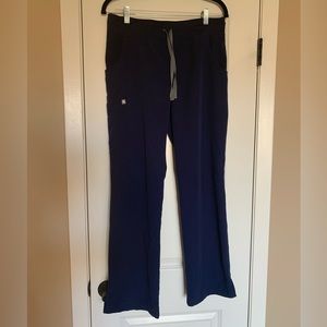 FIGS women's kade cargo scrub pants - small - navy